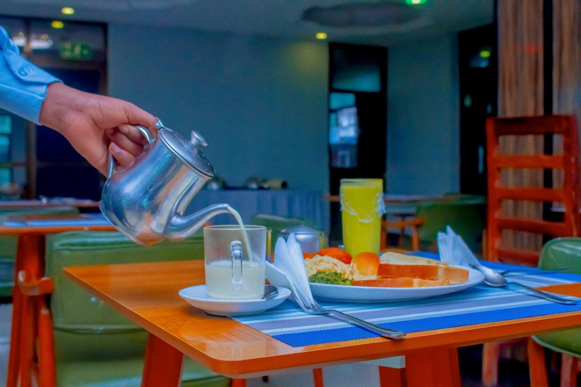 Nefaland Hotel Dar es Salaam Ngoại thất bức ảnh